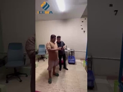 ইঞ্জিনিয়াররা ইন্দোনেশিয়ায় গিয়ে গ্রাহকের জন্য আইস মেশিনটি চালু করেন