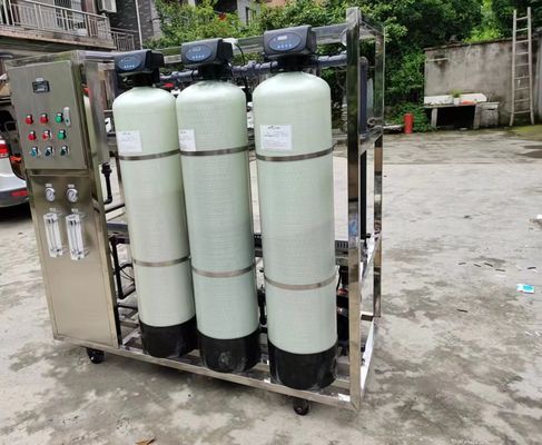 কারখানার সরাসরি উচ্চ মানের 1000L/H জল পরিশোধক ফিল্টার মেশিন বিপরীত অস্মোসিস জল পরিশোধক বরফ/জল তৈরির জন্য